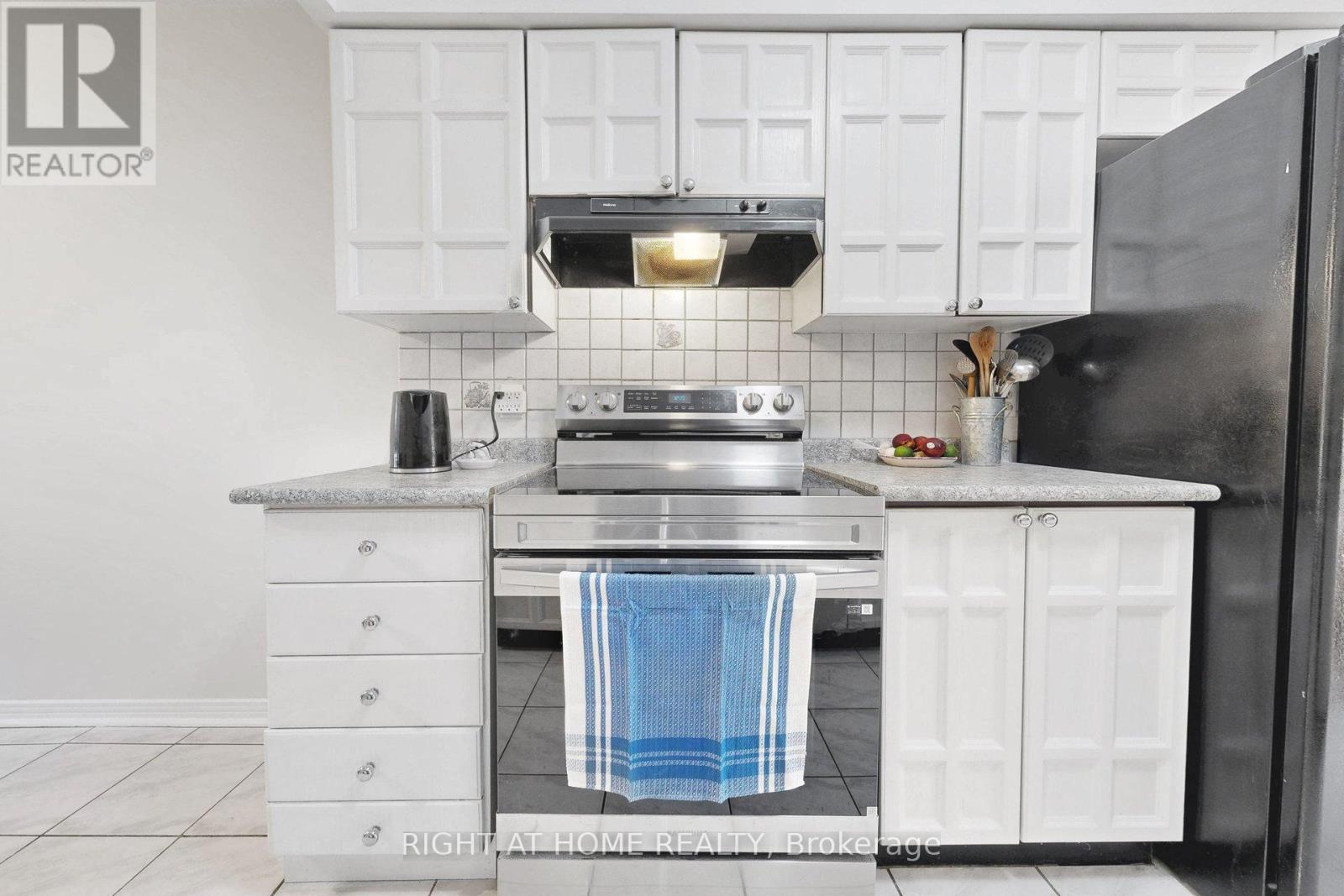 103 HEATHERTON WAY - 11