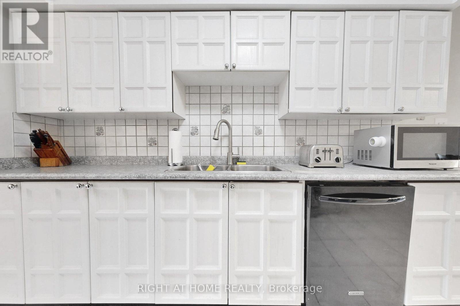 103 HEATHERTON WAY - 12