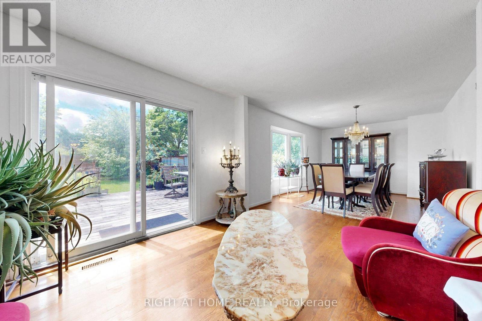 103 HEATHERTON WAY - 18