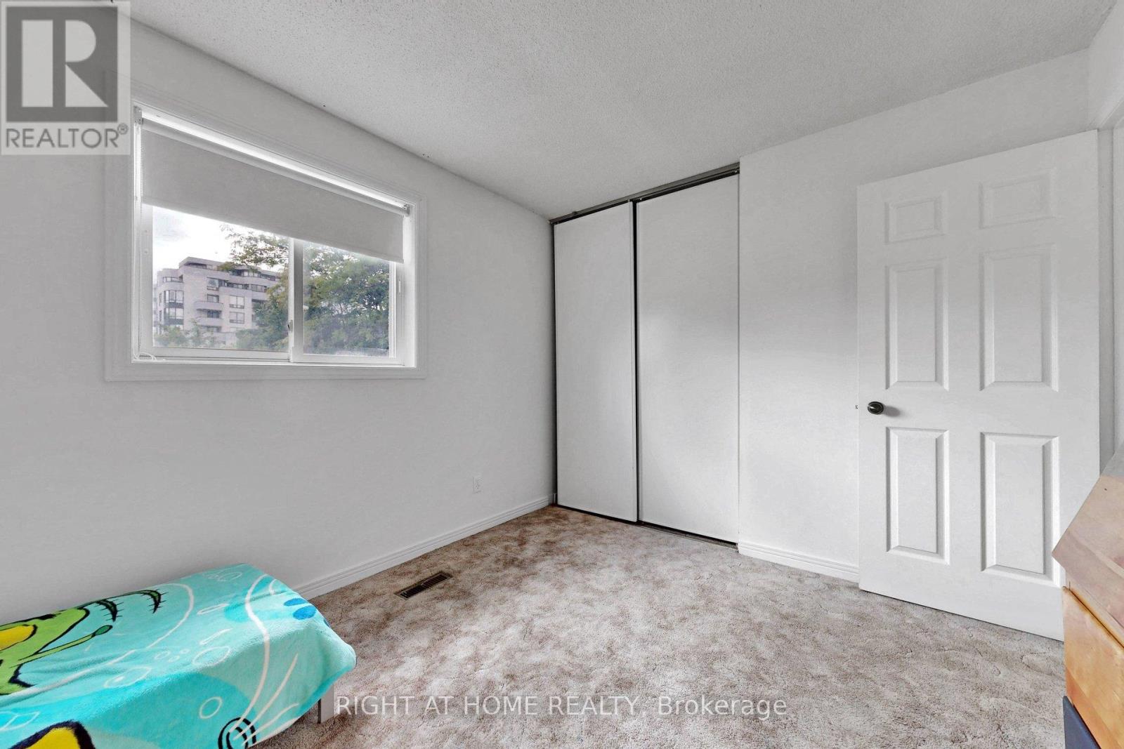 103 HEATHERTON WAY - 31