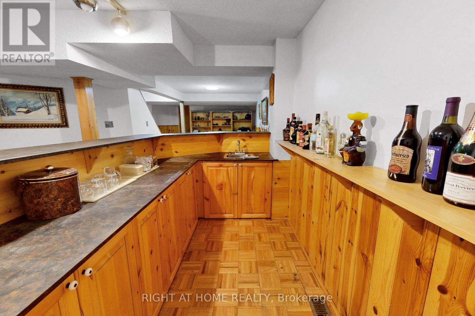 103 HEATHERTON WAY - 42