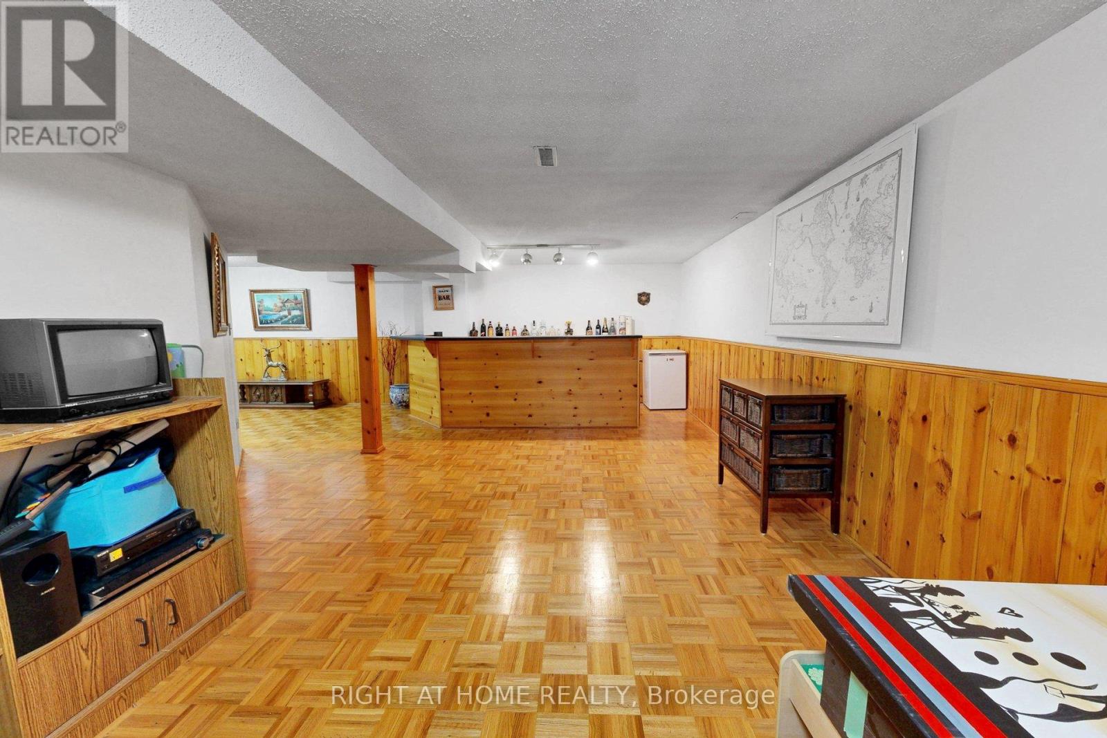 103 HEATHERTON WAY - 45