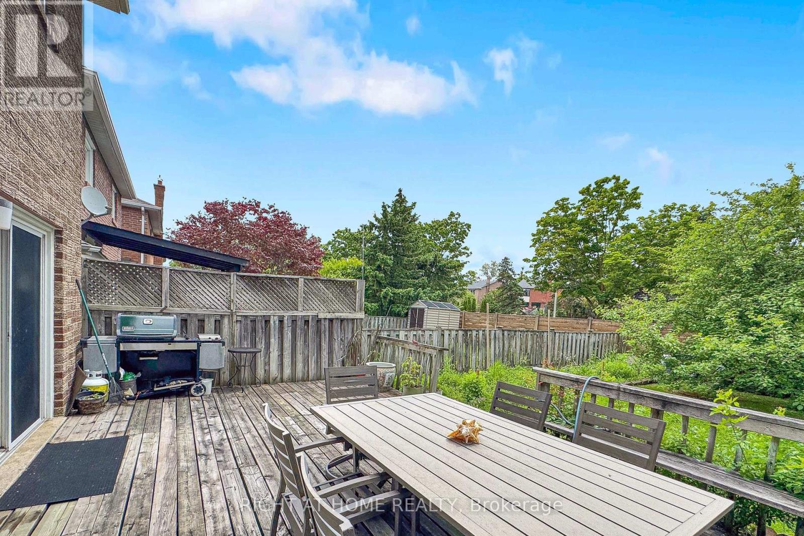 103 HEATHERTON WAY - 48
