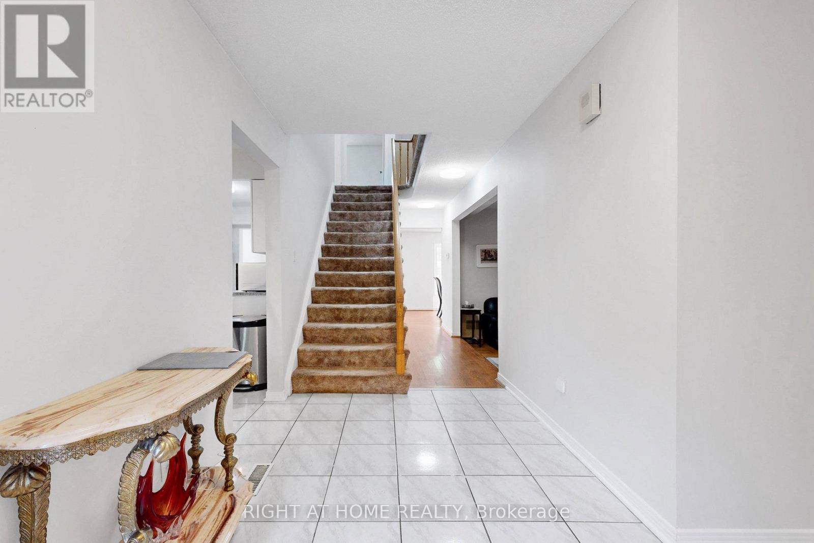 103 HEATHERTON WAY - 5