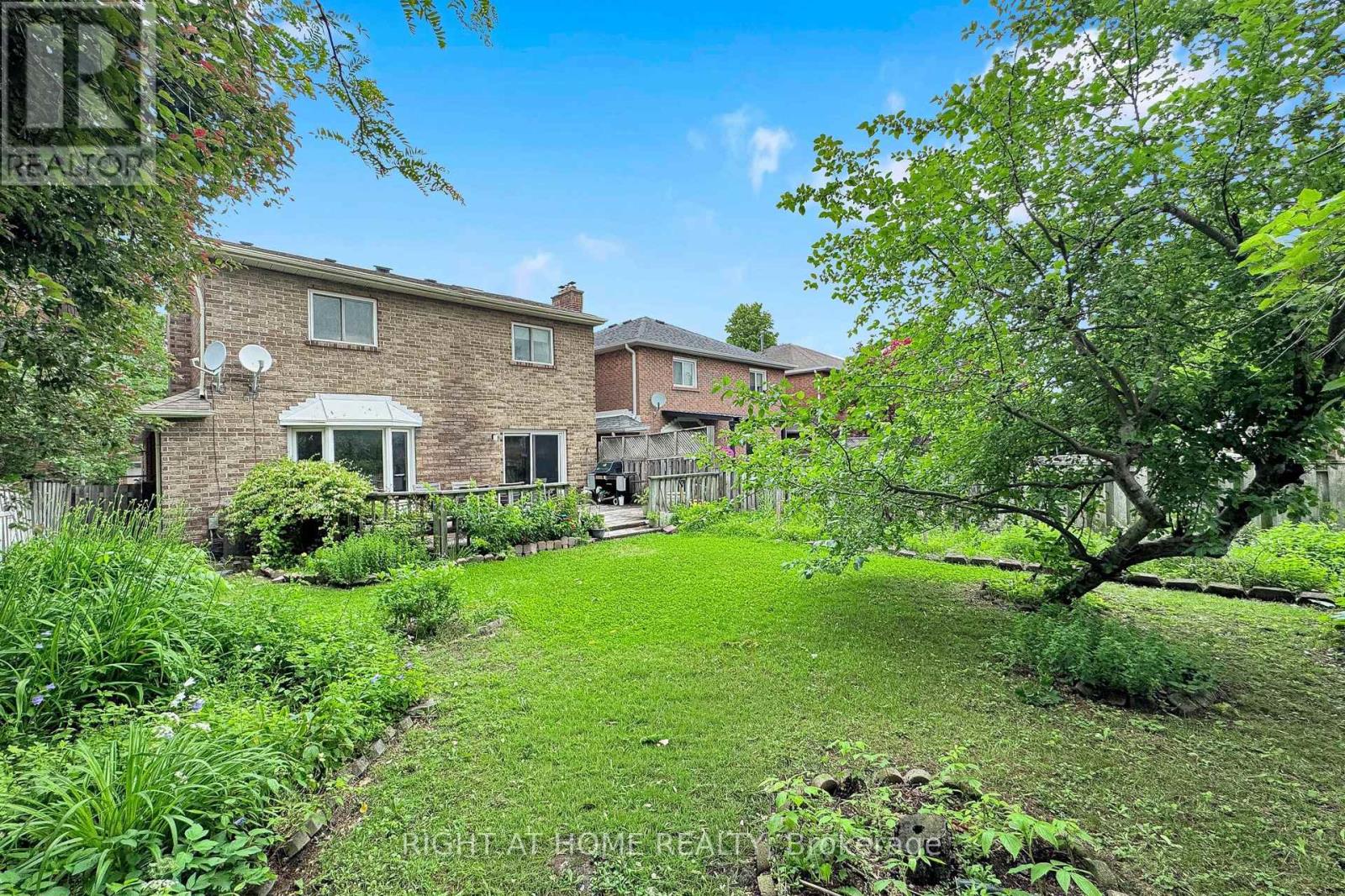 103 HEATHERTON WAY - 50