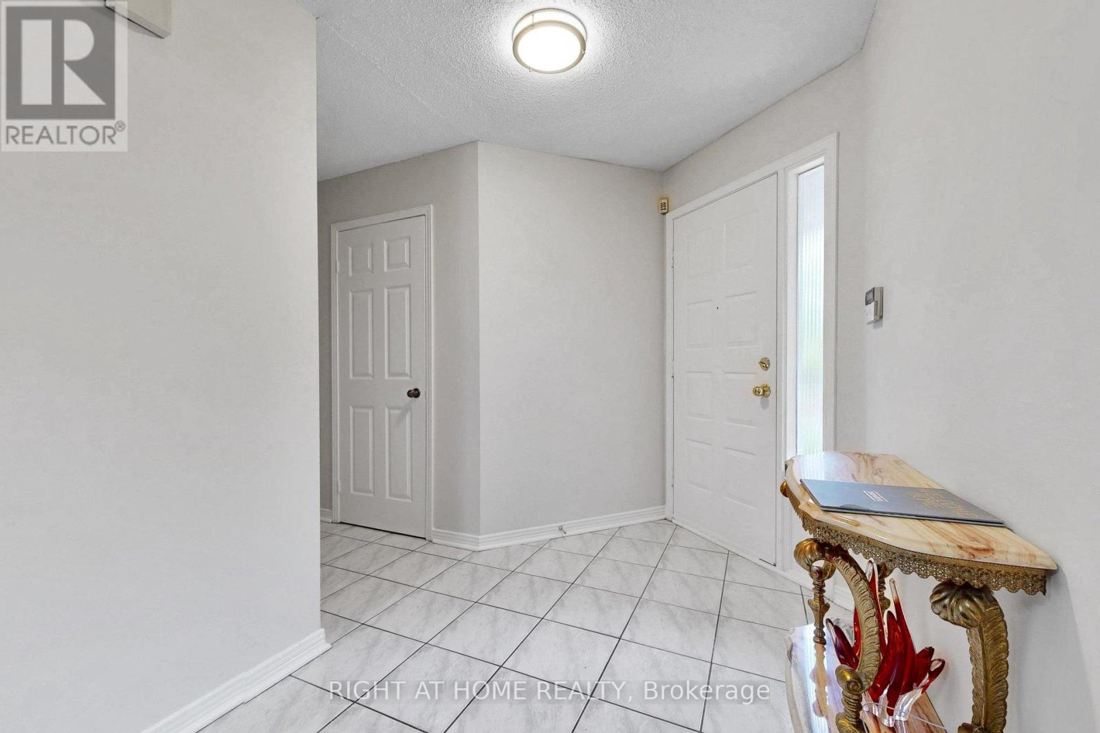 103 HEATHERTON WAY - 6