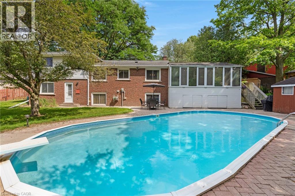 20 CORWIN Boulevard - 2