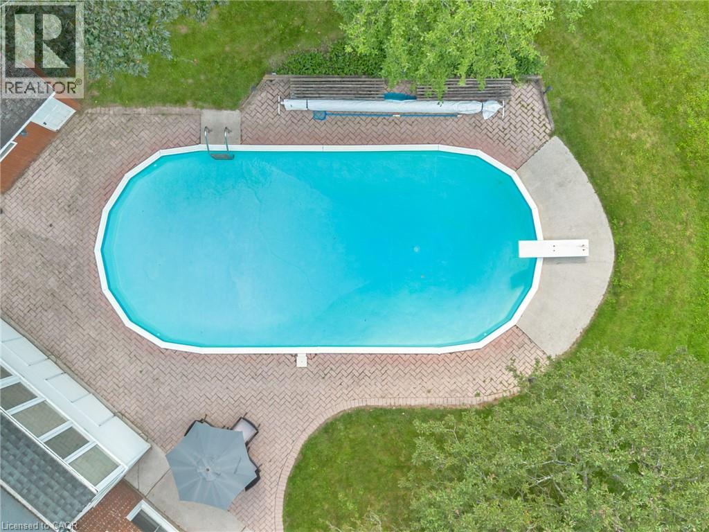 20 CORWIN Boulevard - 28