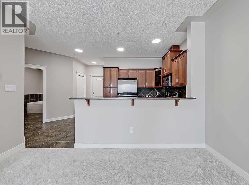 #241 20 Discovery Ridge Close SW - 16