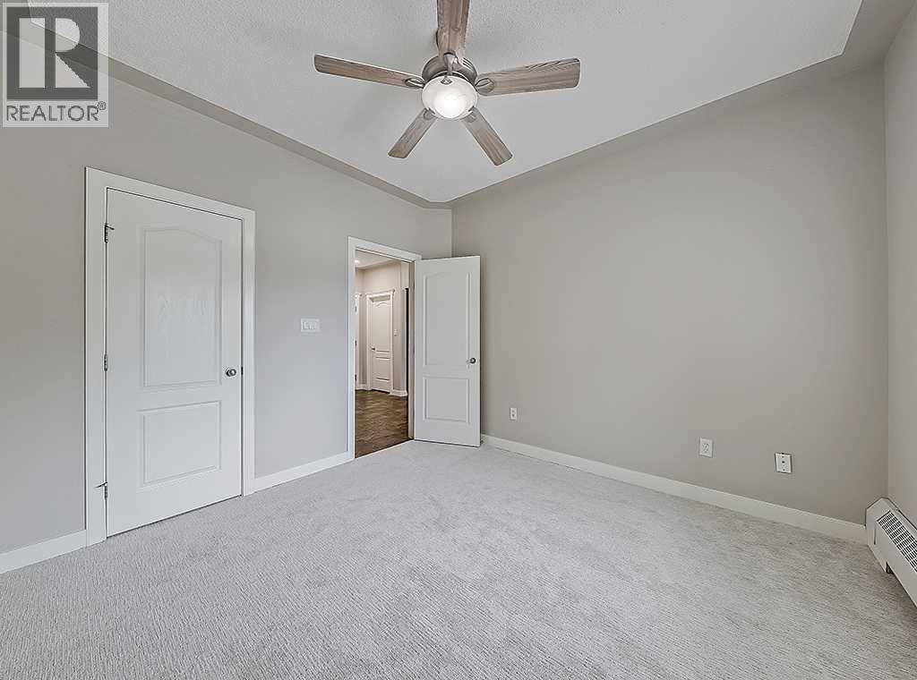 #241 20 Discovery Ridge Close SW - 21