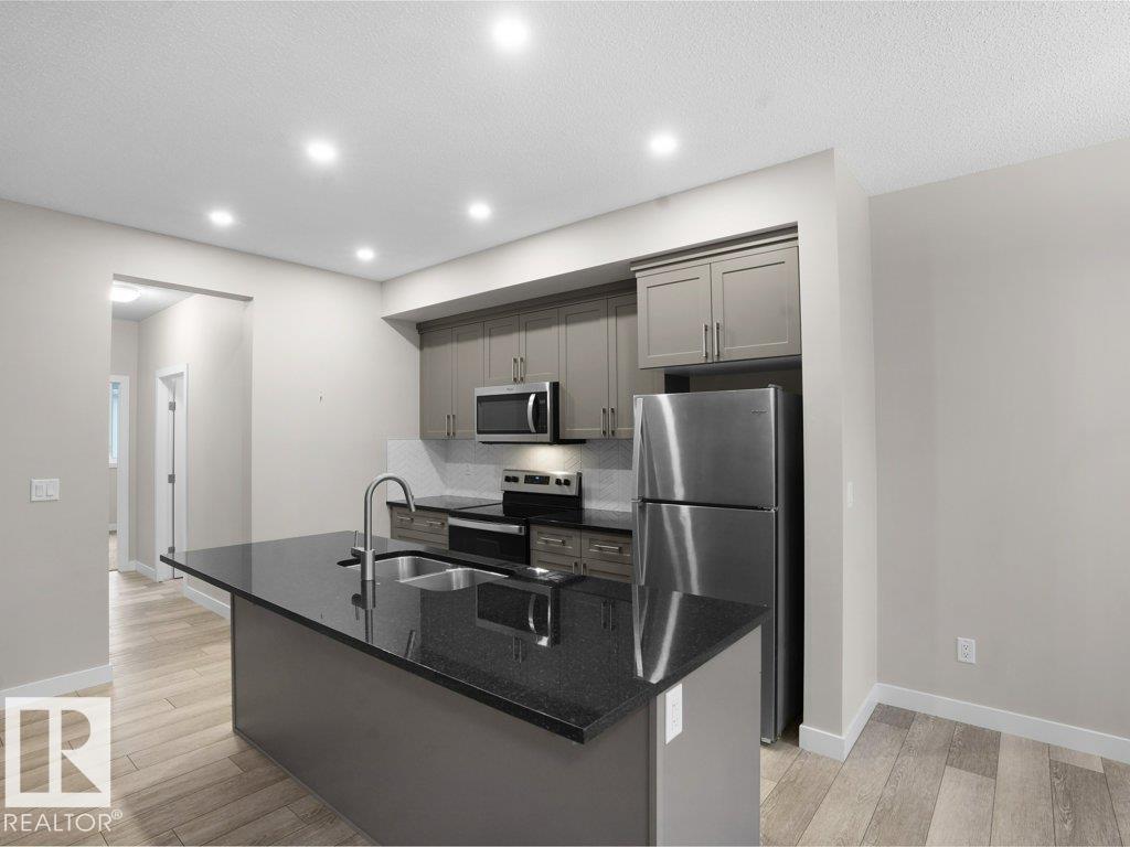20329 15A AV NW - 31
