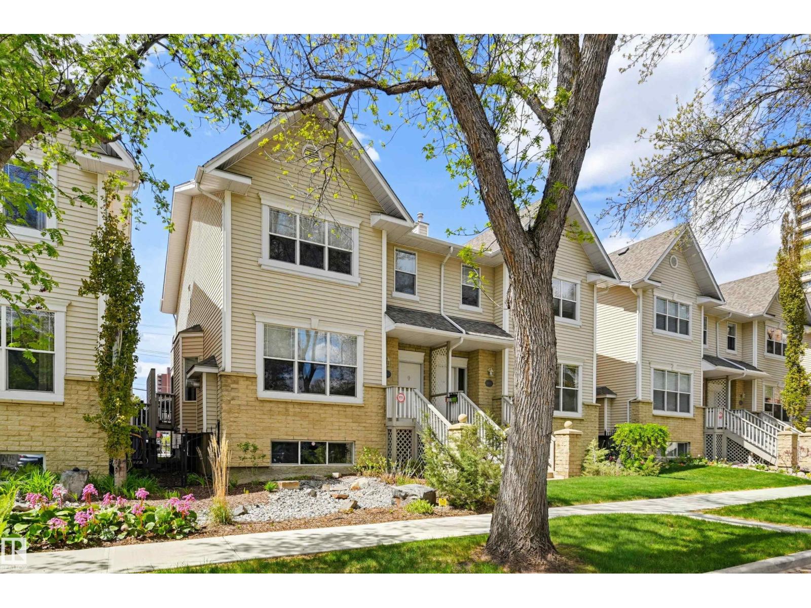 8612 108A ST NW - 2