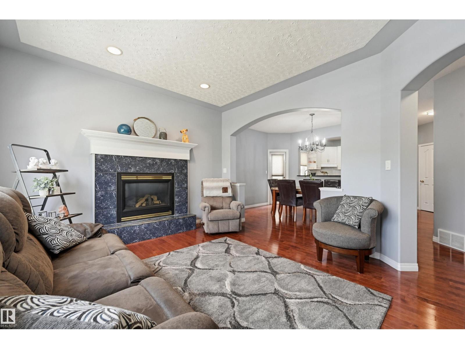 8612 108A ST NW - 6