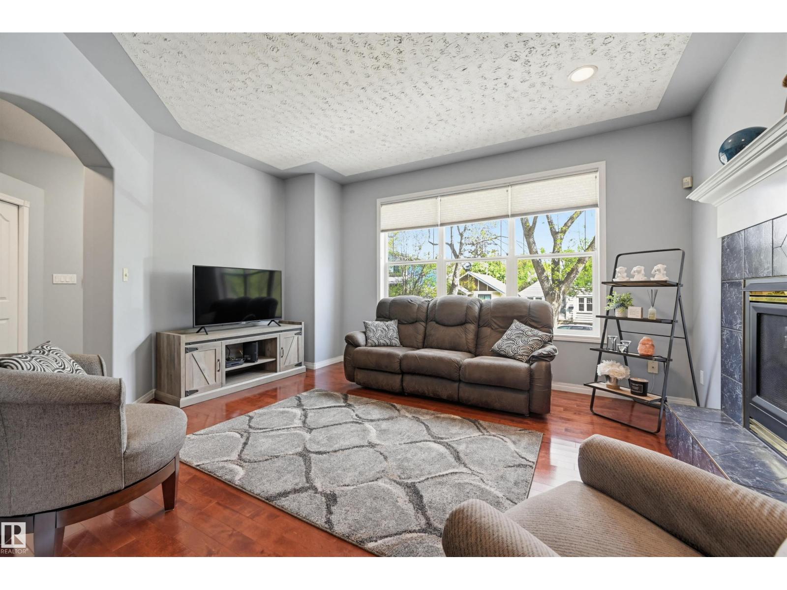 8612 108A ST NW - 7