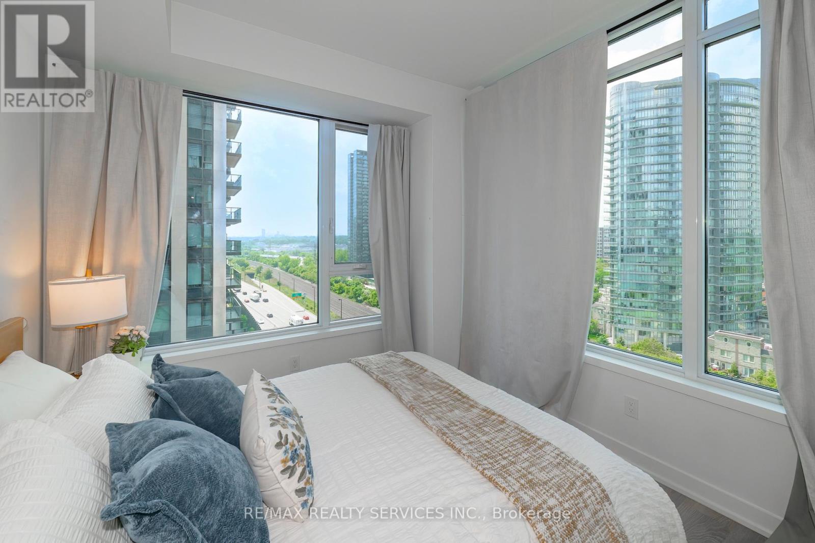 #1616 1926 LAKESHORE BOULEVARD W - 15