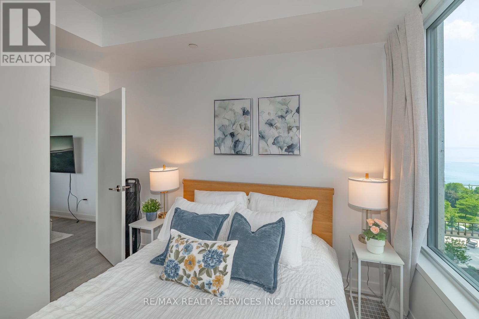 #1616 1926 LAKESHORE BOULEVARD W - 16