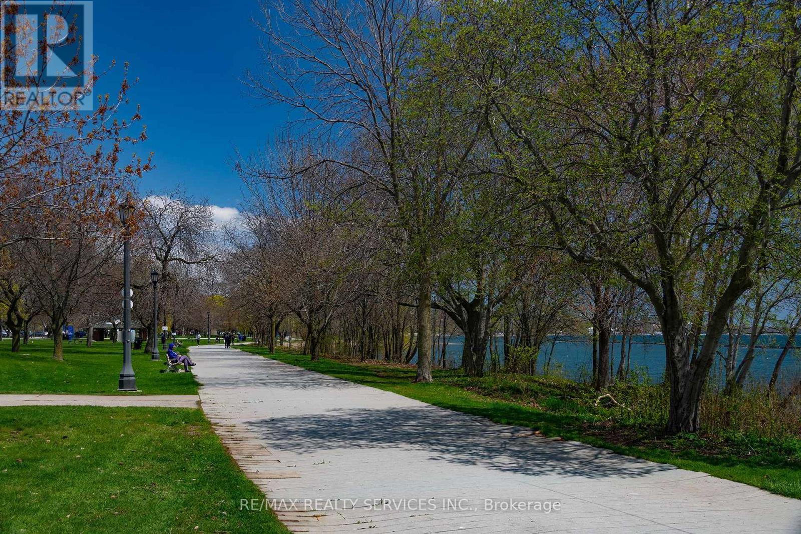 #1616 1926 LAKESHORE BOULEVARD W - 40