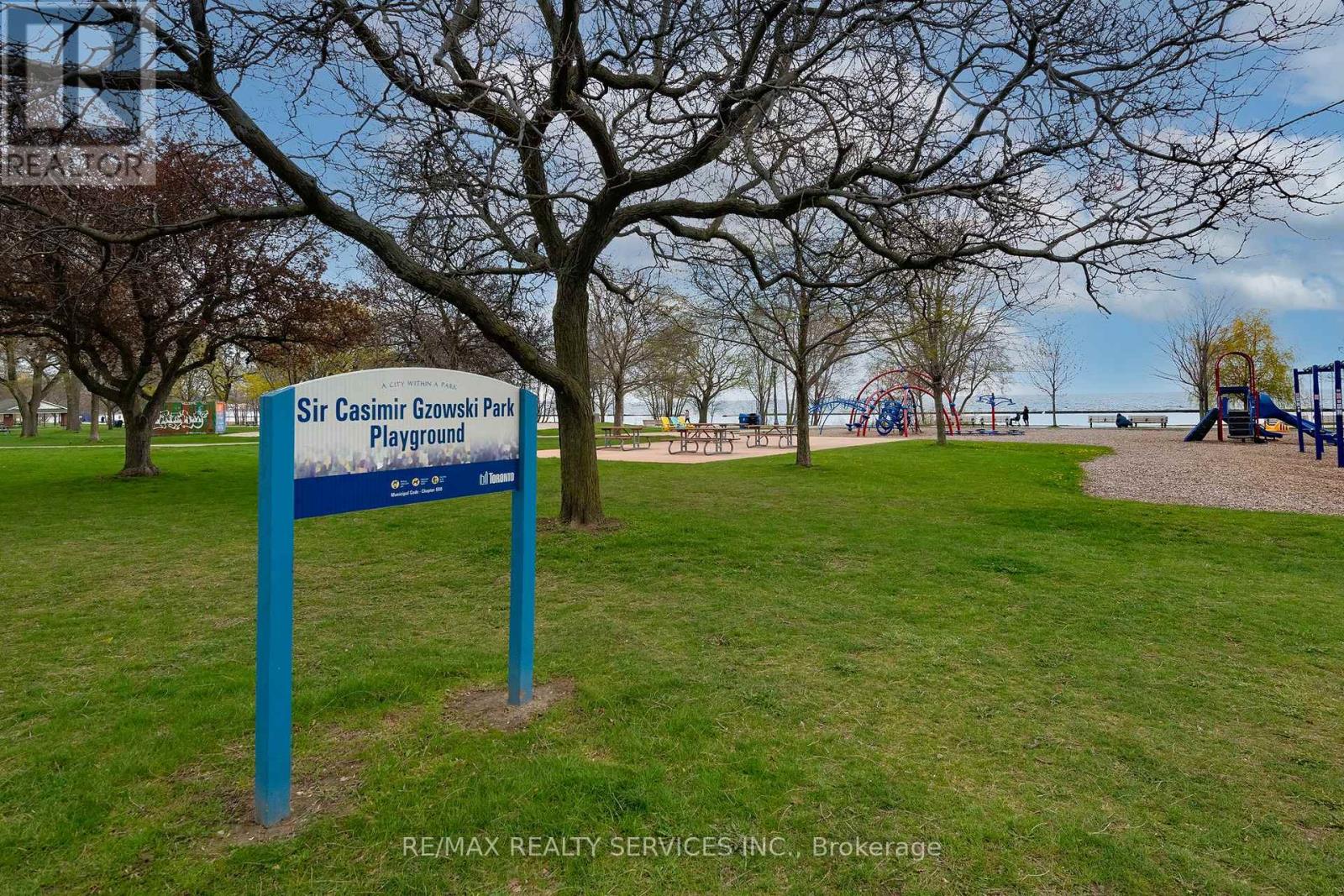 #1616 1926 LAKESHORE BOULEVARD W - 45