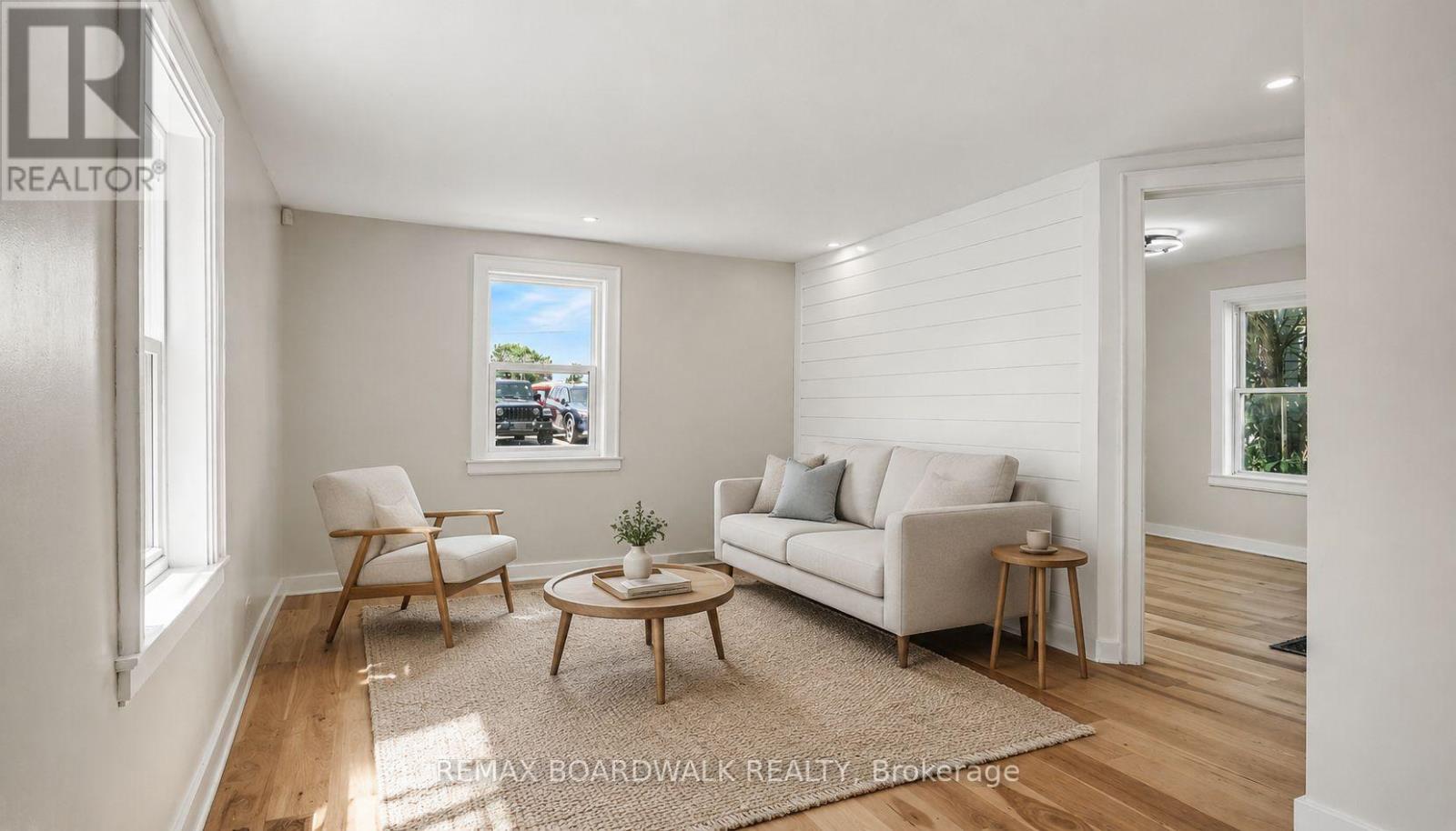 11 ABBOTT STREET S - Image 12