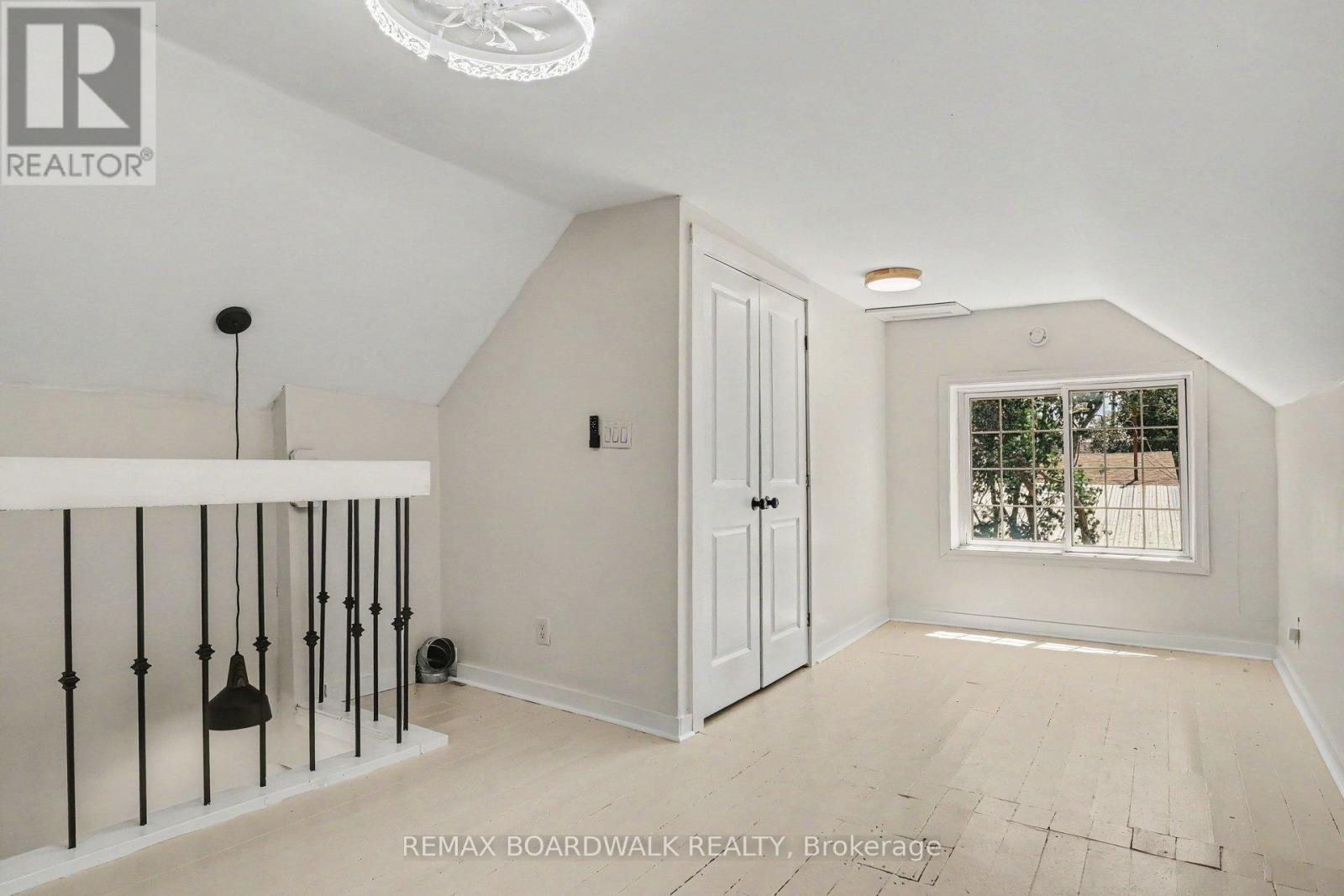 11 ABBOTT STREET S - Image 16