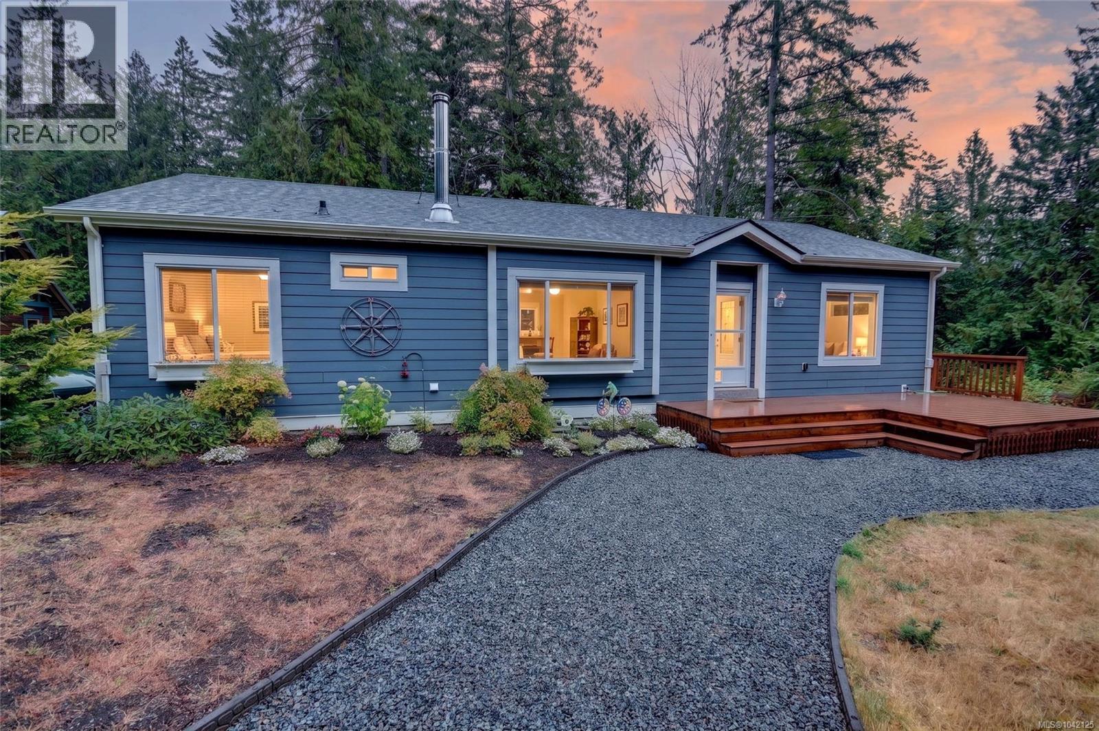 896 Canso Rd - 1