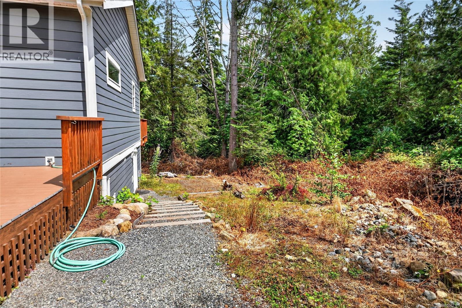 896 Canso Rd - 28