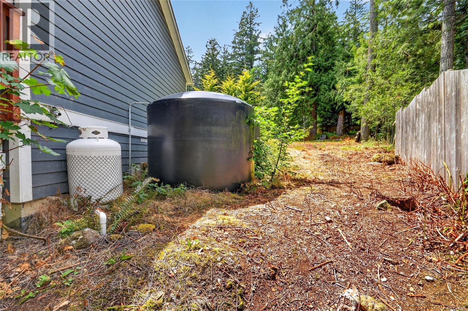 896 Canso Rd - 29