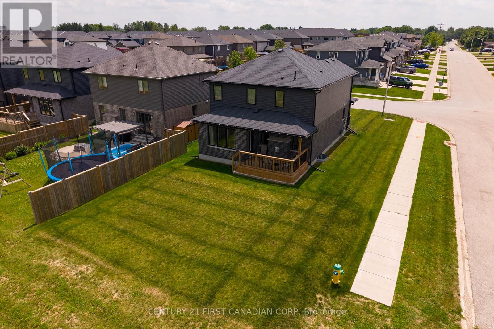 150 GILMOUR DRIVE - 10