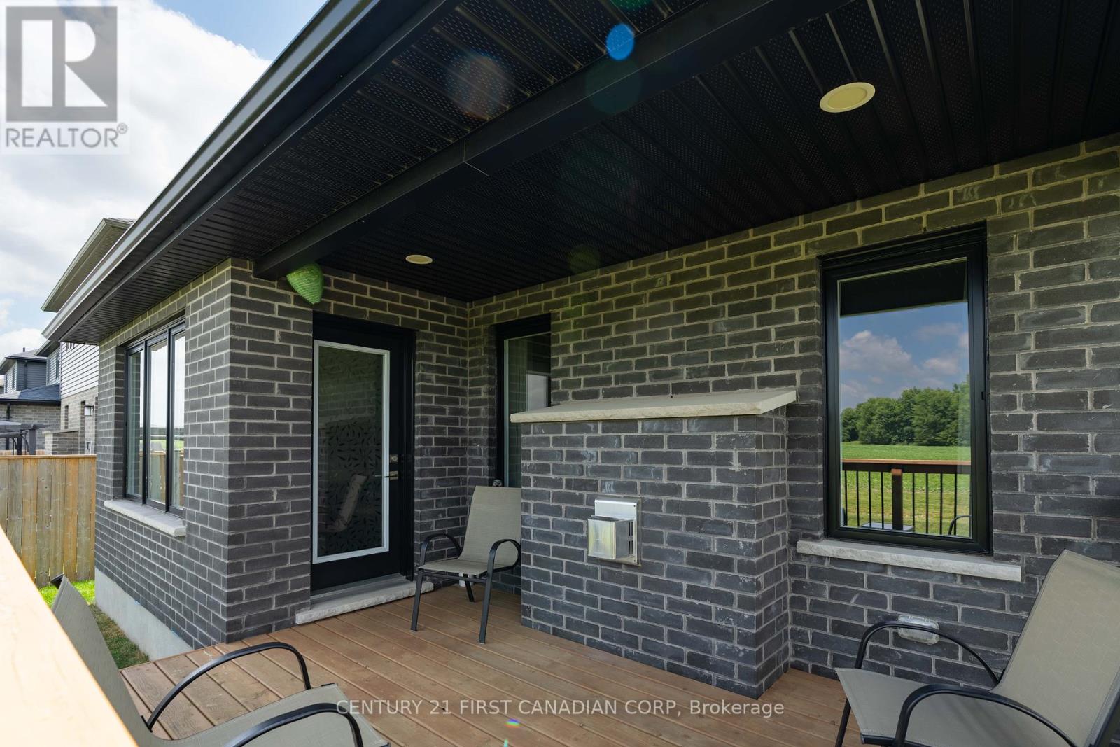 150 GILMOUR DRIVE - 18