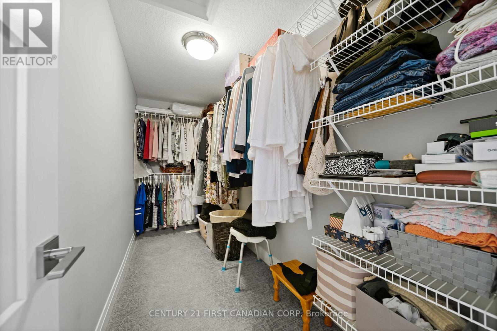 150 GILMOUR DRIVE - 43