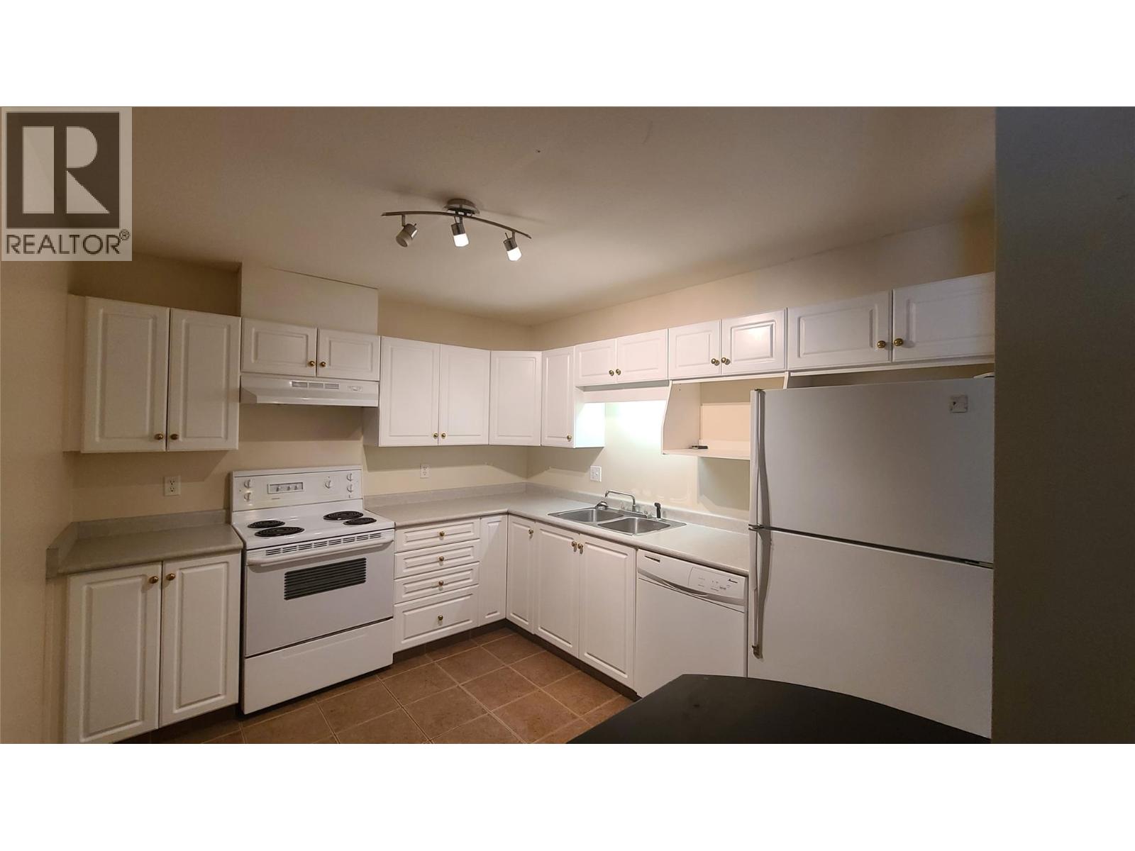 #102 329 Rigsby Street - 4
