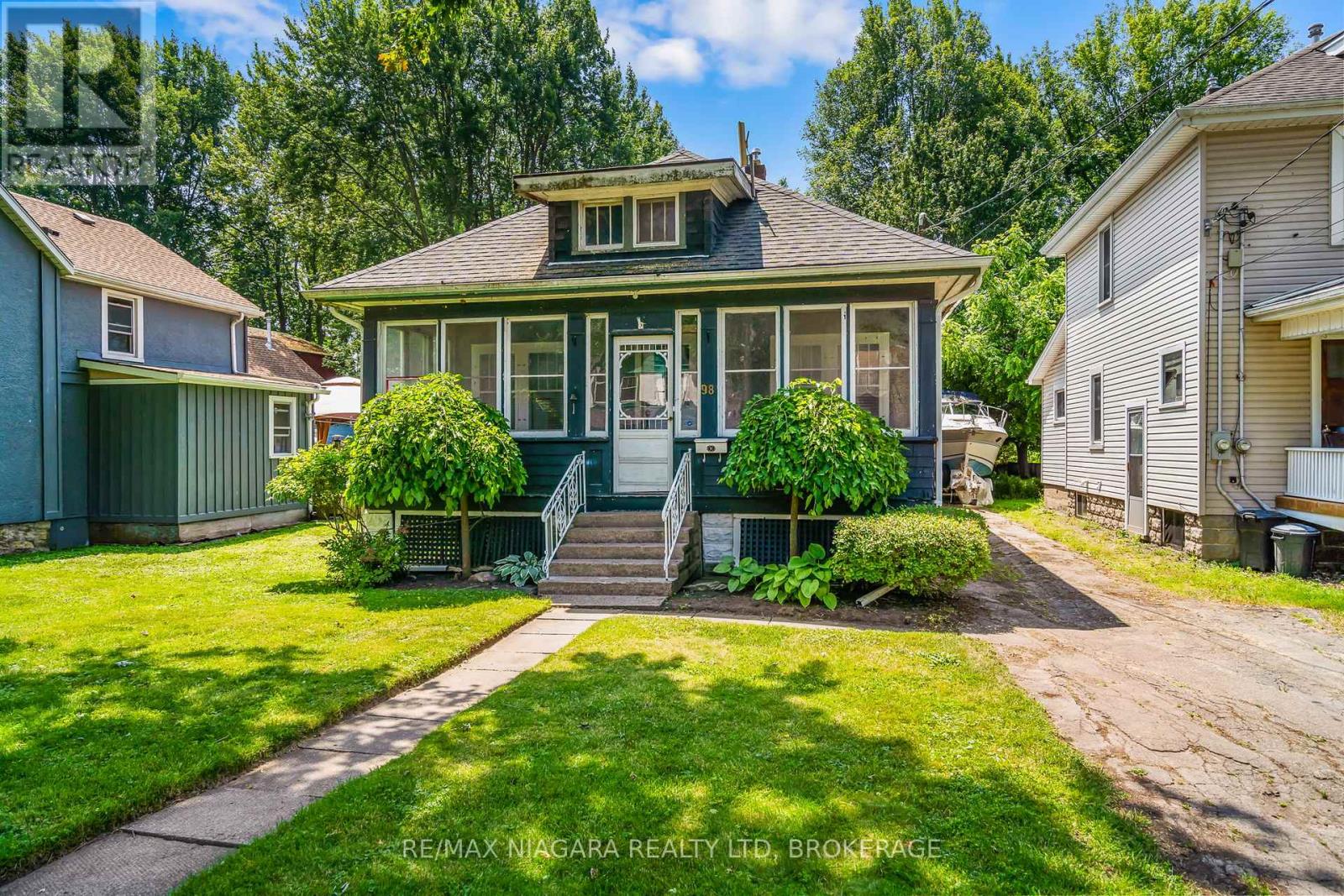 98 VICTORIA STREET - 2