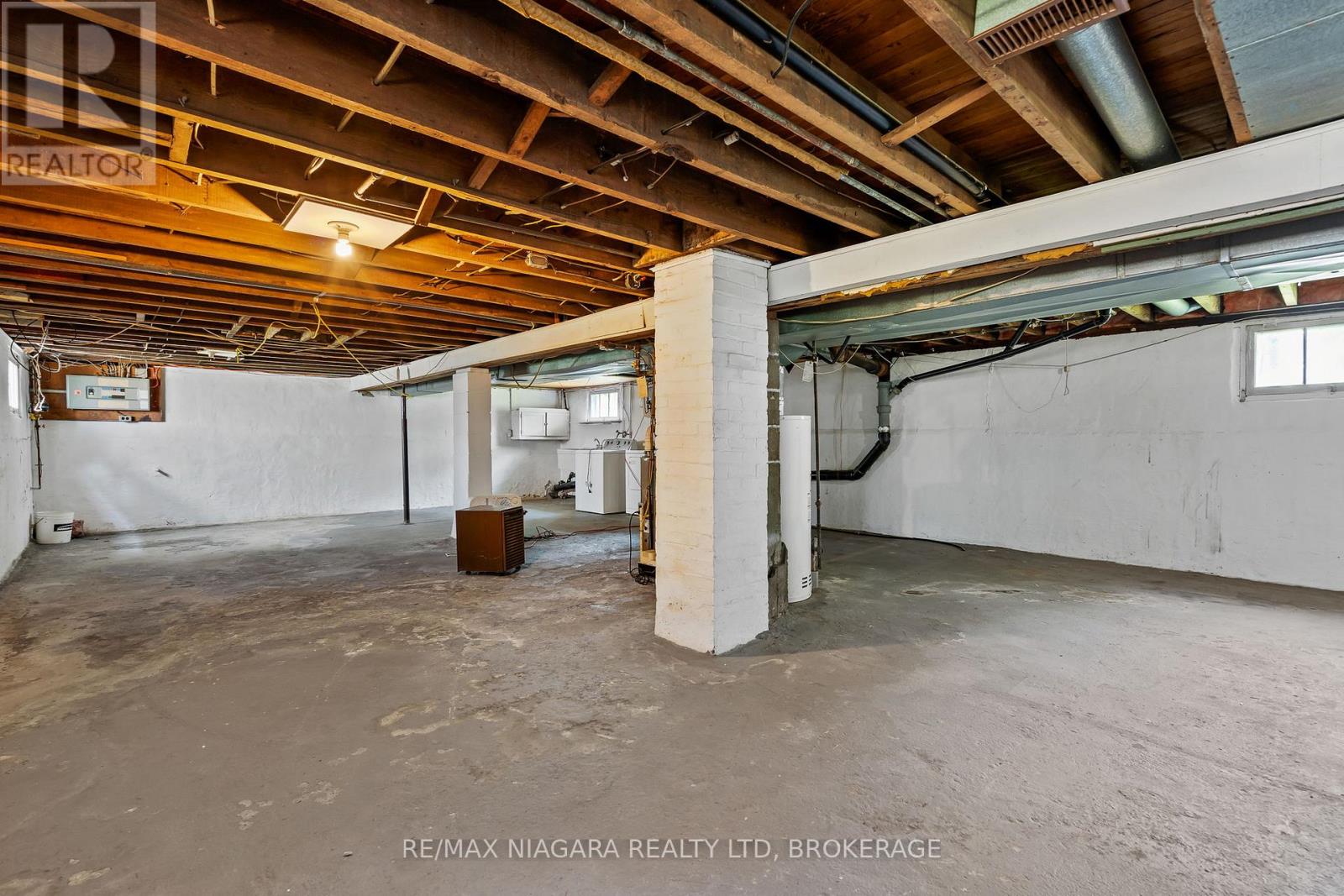 98 VICTORIA STREET - 22
