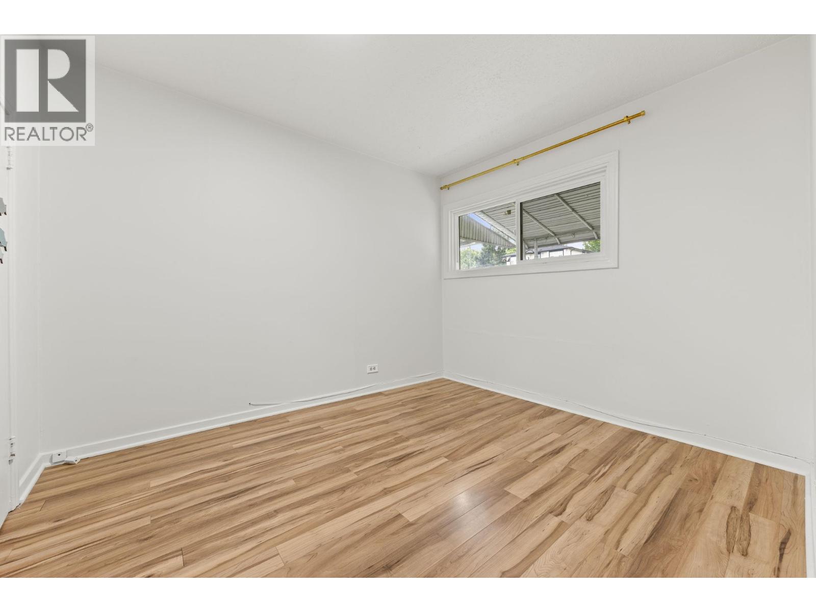 2 Bed, 1 Bath House for Rent in Vancouver – 4736 KNIGHT STREET, Vancouver – MLS# R3142688 - Image 3