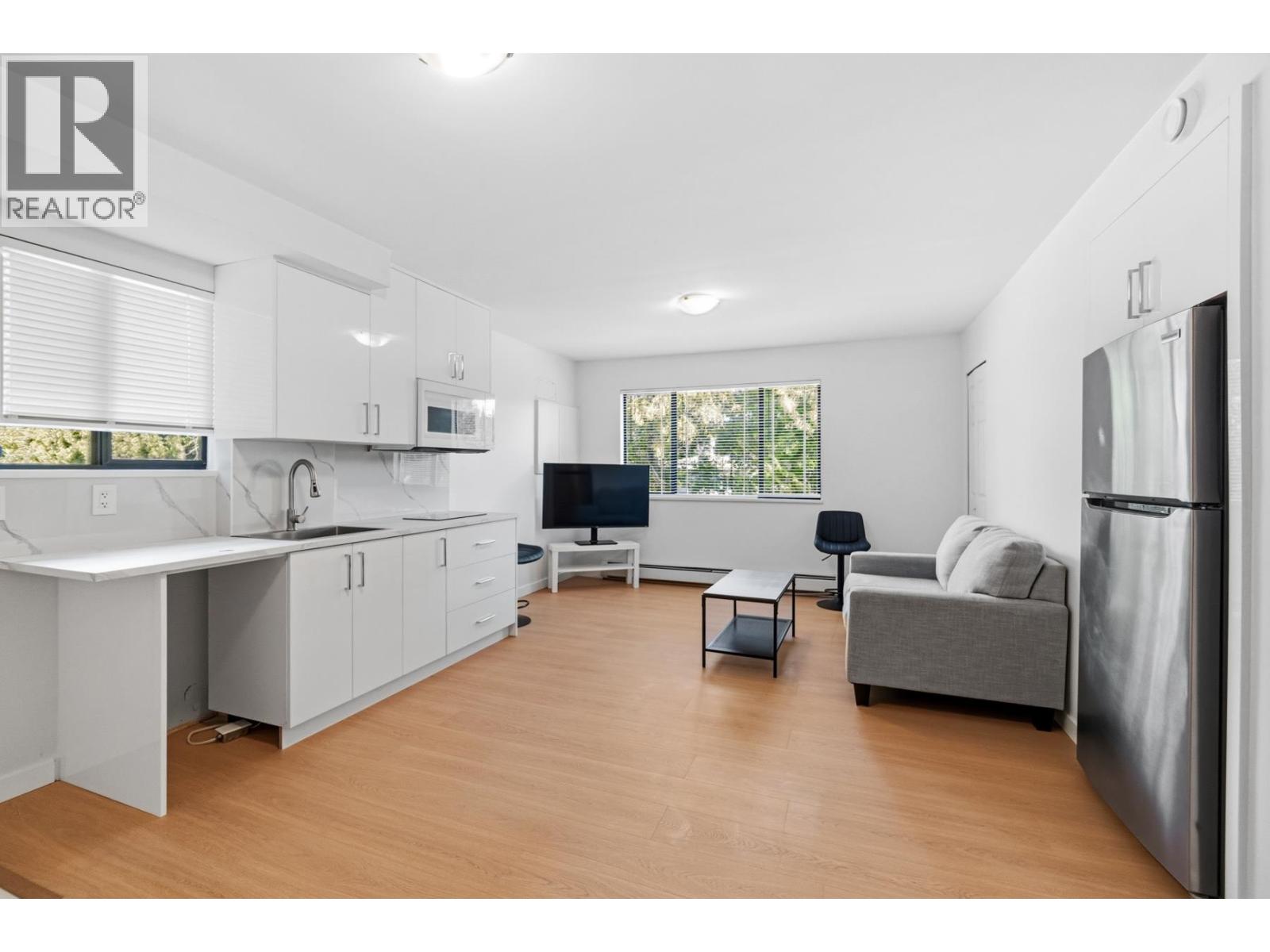 Studio 3XXX ST. ANDREWS AVENUE, North Vancouver