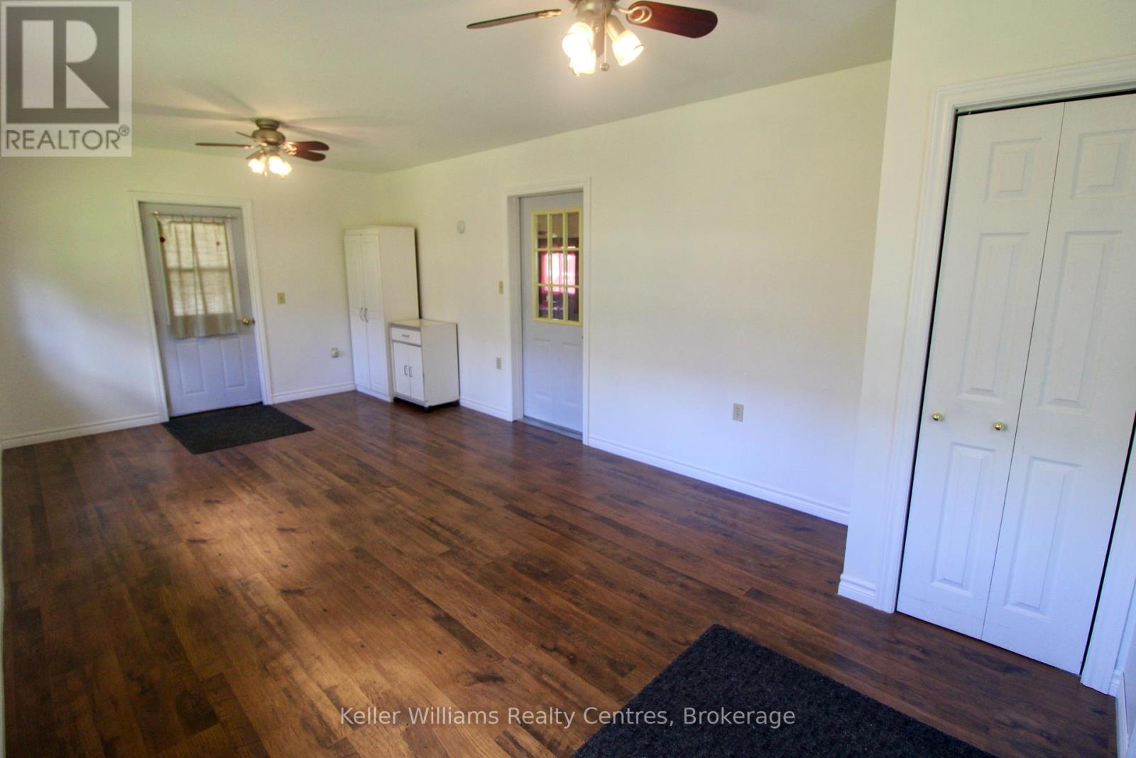 #55 302694 DOUGLAS STREET - 10