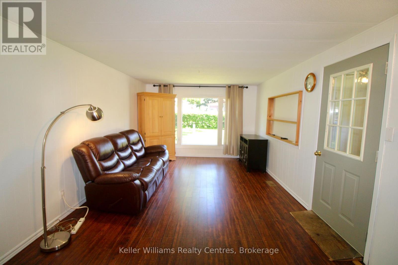 #55 302694 DOUGLAS STREET - 15