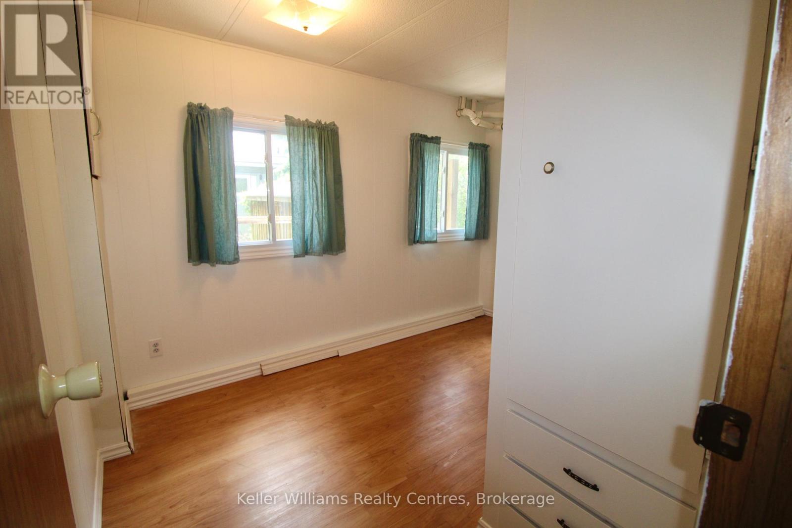 #55 302694 DOUGLAS STREET - 18