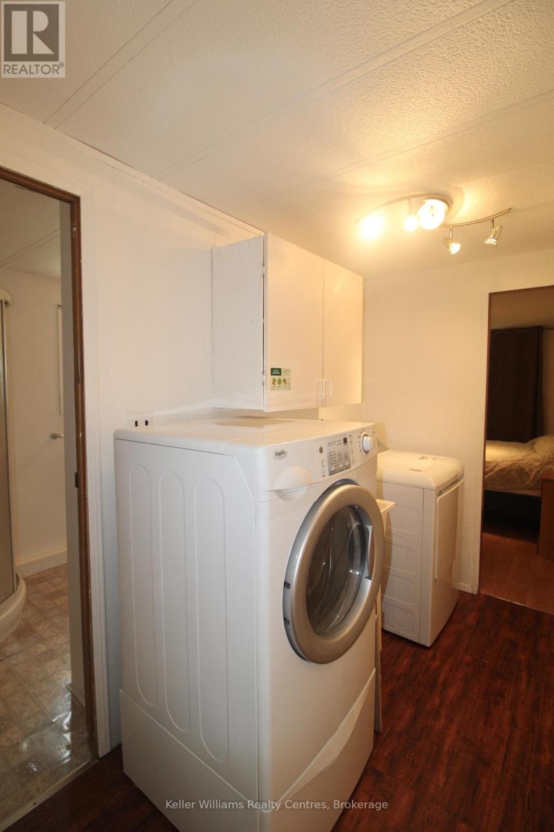 #55 302694 DOUGLAS STREET - 20