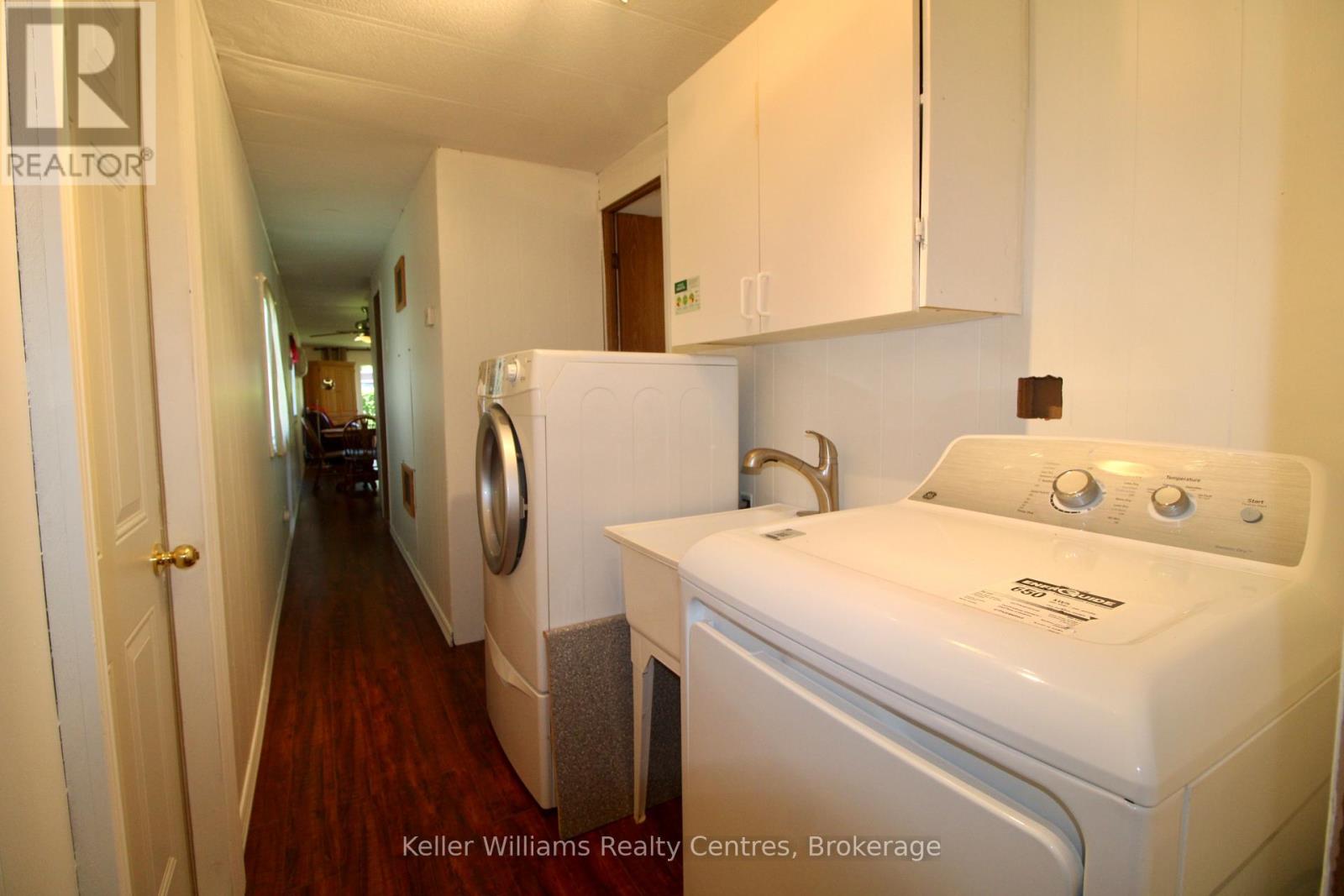 #55 302694 DOUGLAS STREET - 22