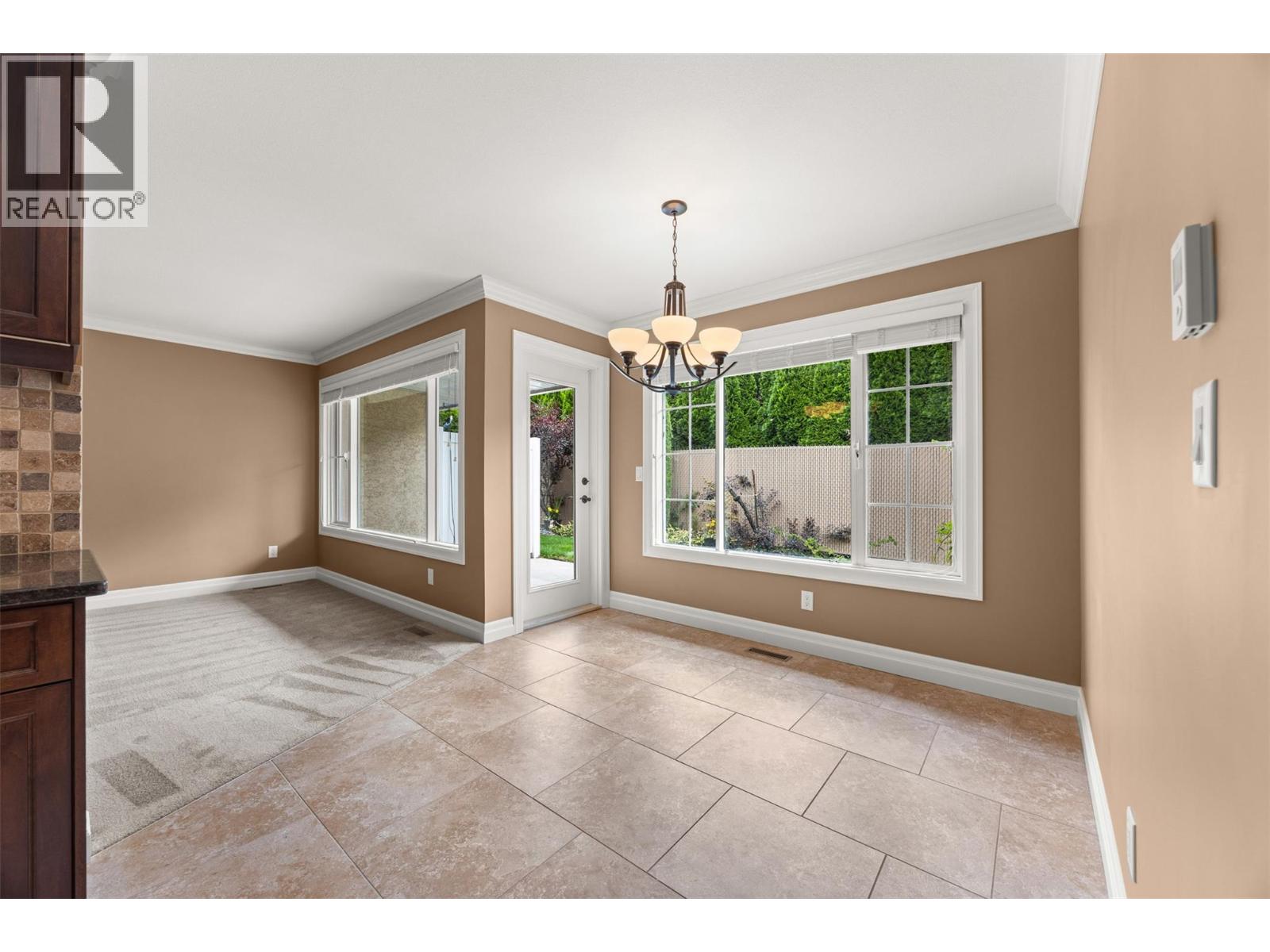 #9 1886 Parkview Crescent - 14