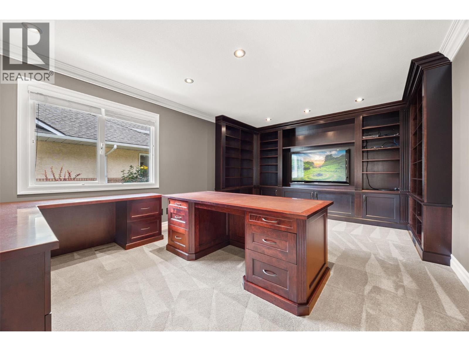 #9 1886 Parkview Crescent - 22