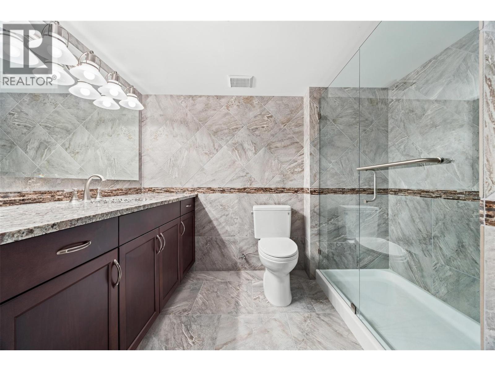 #9 1886 Parkview Crescent - 41