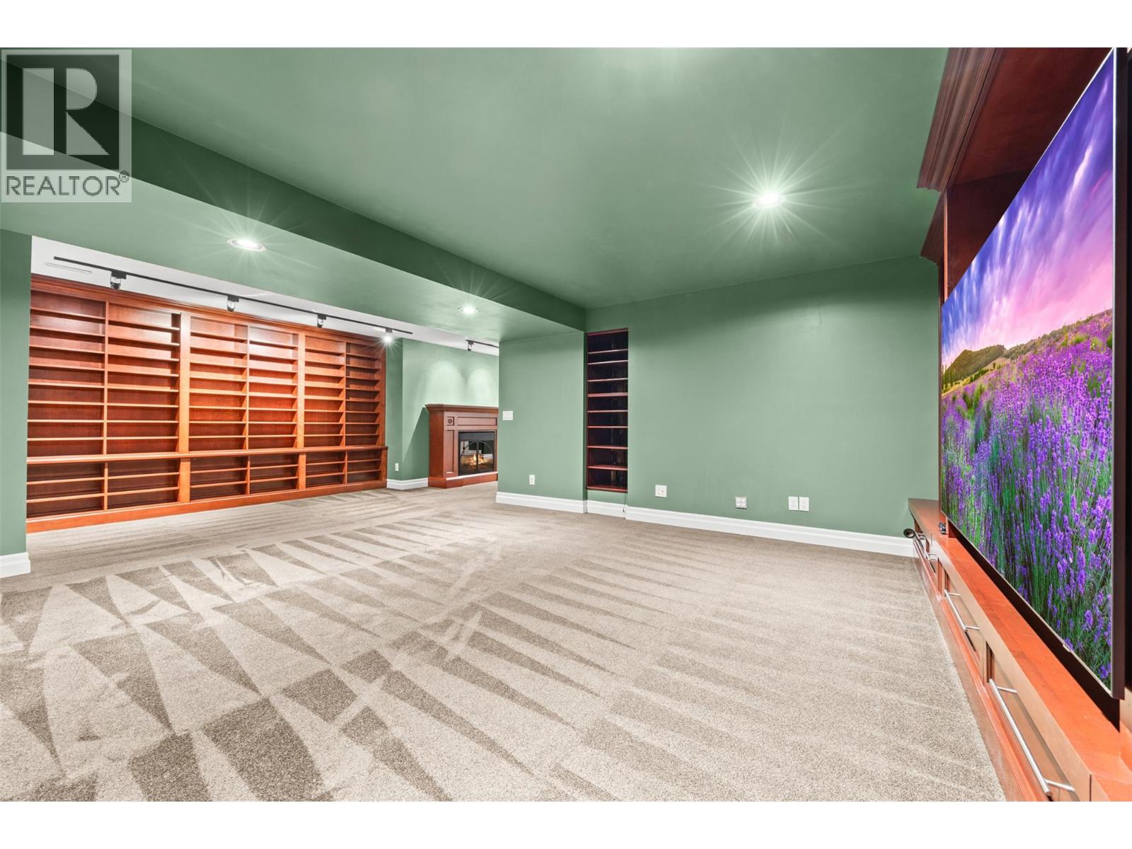 #9 1886 Parkview Crescent - 31