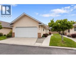 9 1886 Parkview Crescent, Kelowna
