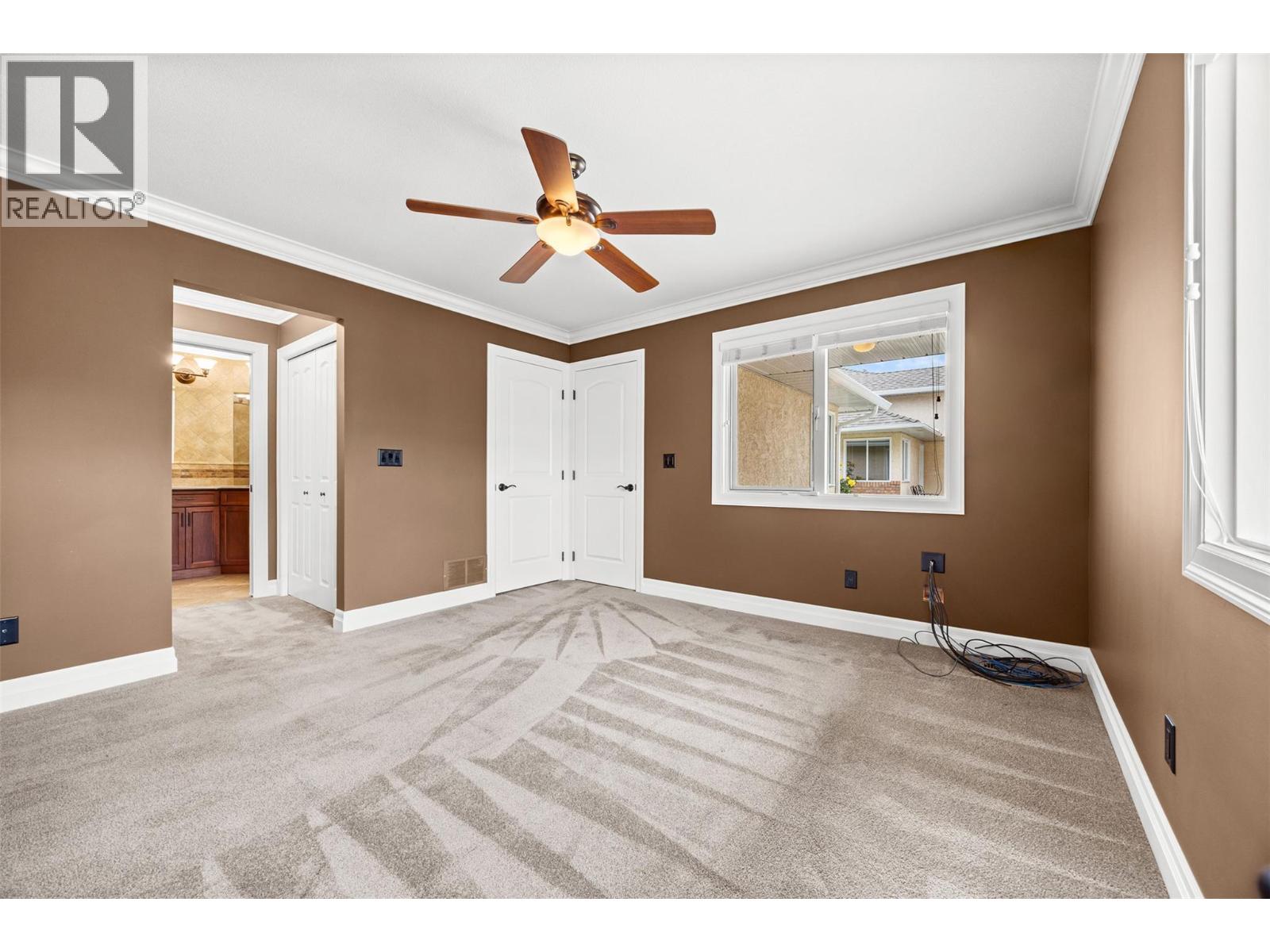 #9 1886 Parkview Crescent - 26