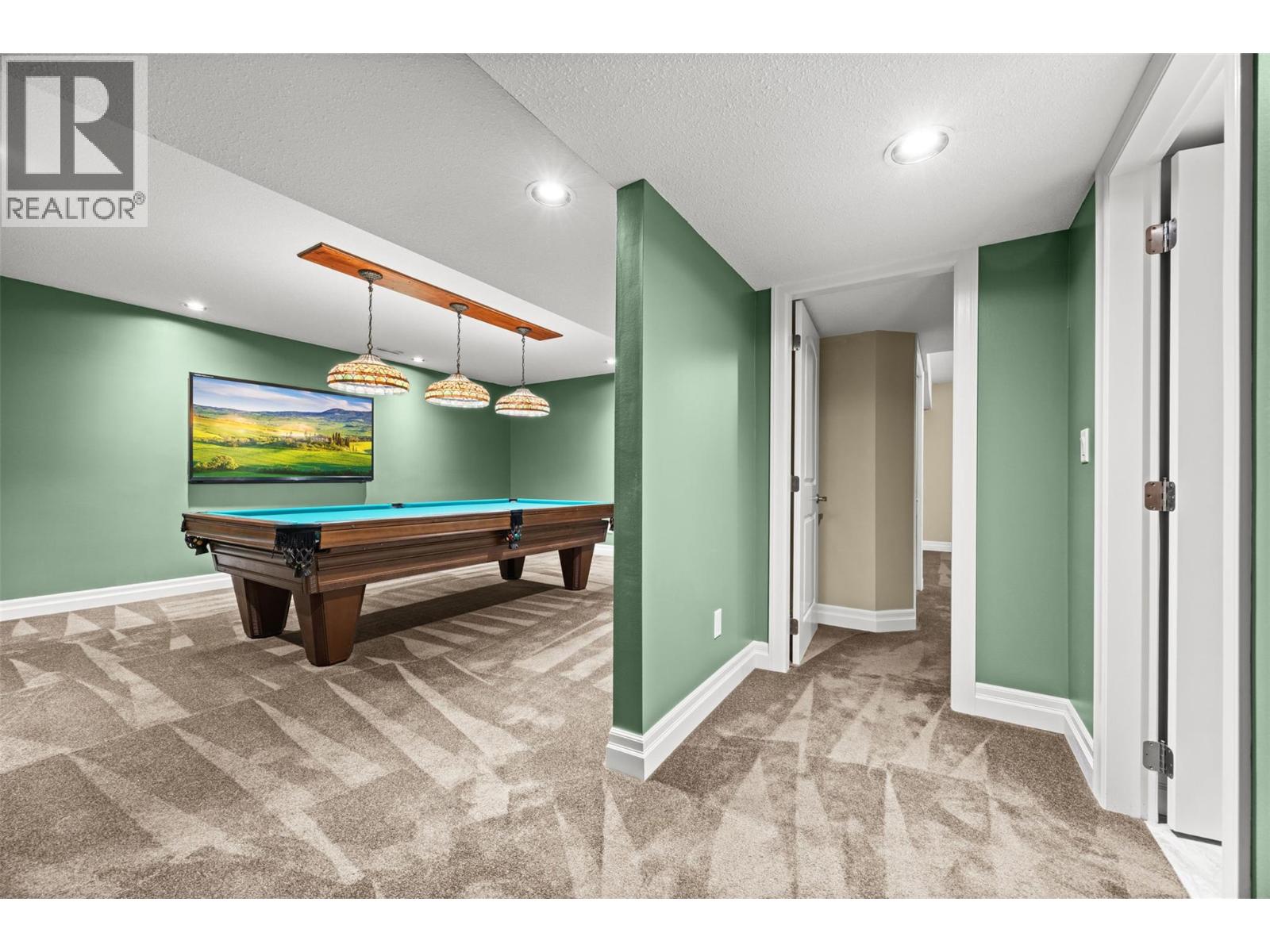 #9 1886 Parkview Crescent - 30
