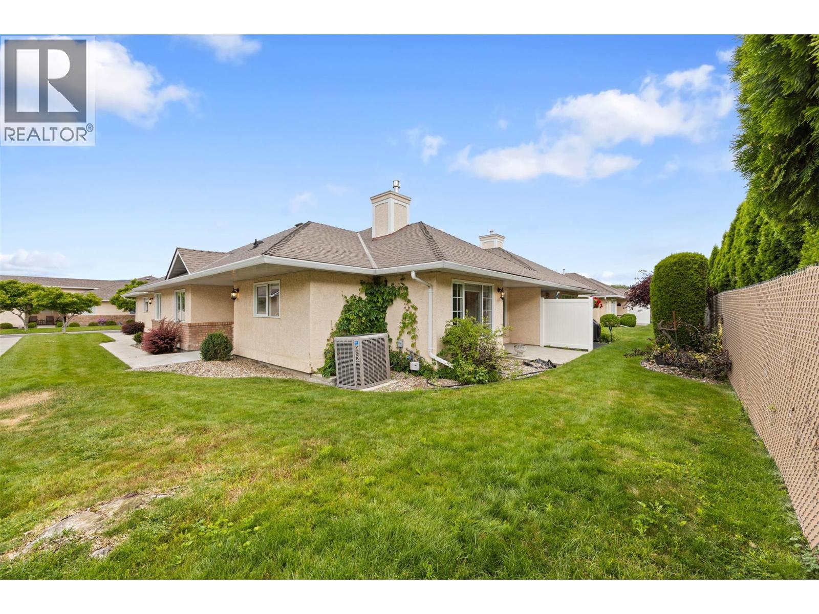 #9 1886 Parkview Crescent - 19