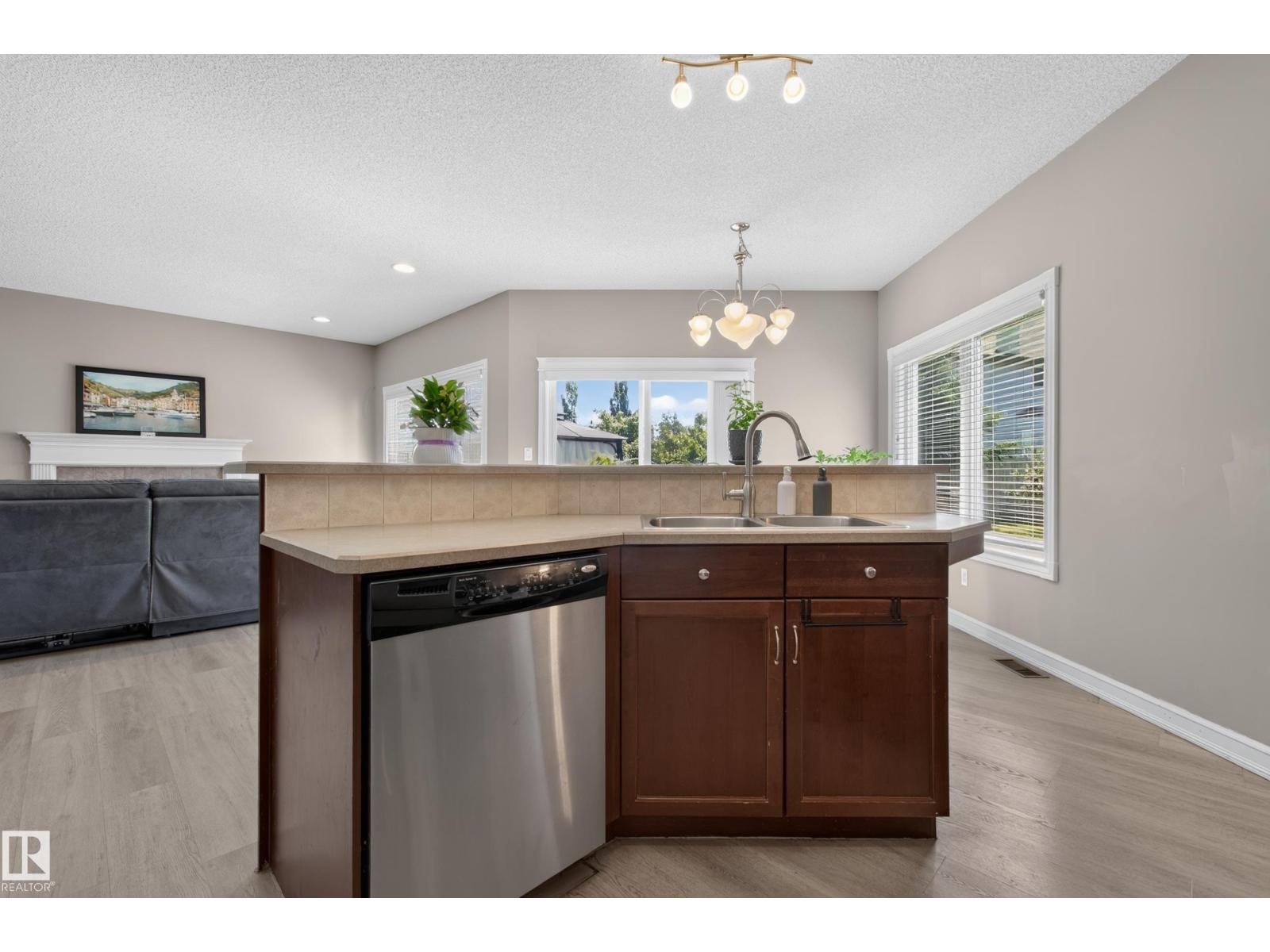547 LEGER WY NW - 19