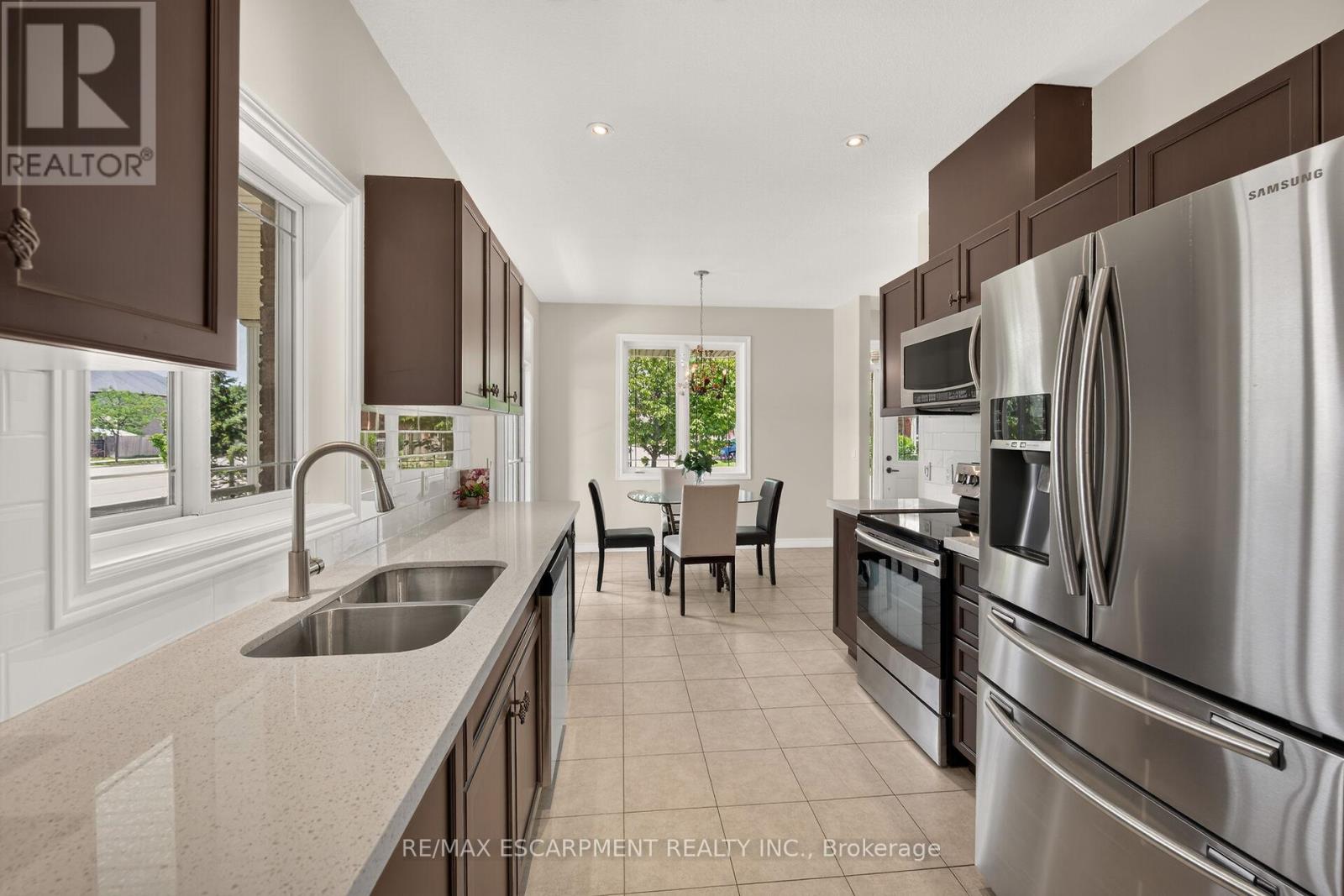14 ECKER LANE - 14